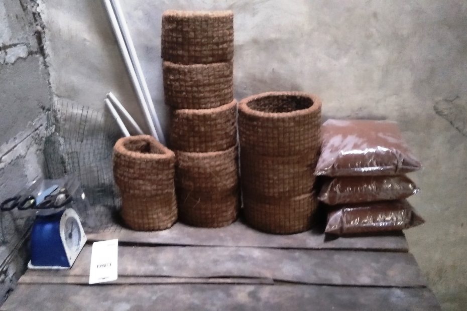 Kerajinan Desa Borobudur - Sabut Kelapa 2