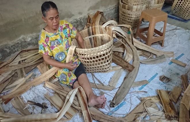 Kerajinan Keranjang mBako