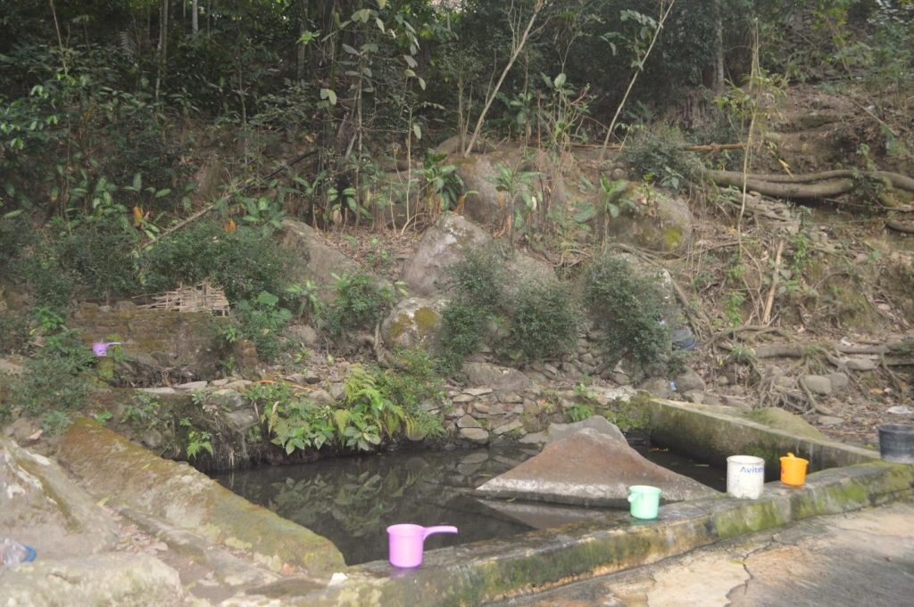 Tempat sakral, Sumber air Sendang Gayam di Desa Giritengah