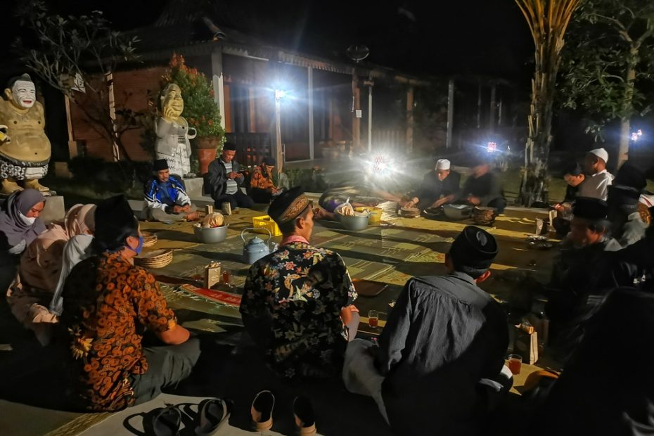 Tradisi upacara bulan Jawa - Muludan - desa Karanganyar