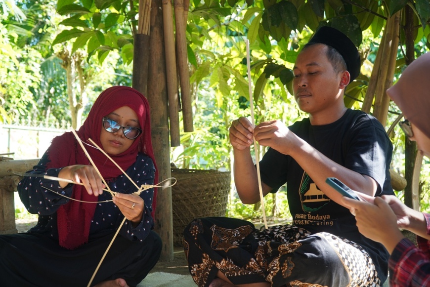 Workshop wayang Siladan - oleh Hasyim -Kebonsari - Festival Pitutur bambu borobudur 2022 Hari -2