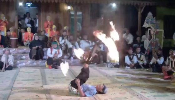 Atraksi Gerakan dari Kel Kesenian Gatholoco Giripurno & Giritengah - Srawung Gatholoco 2026