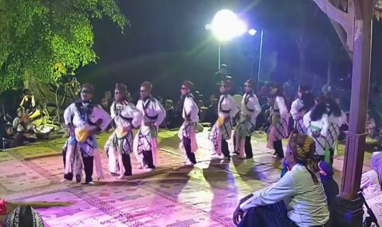 Penampilan Gatholoco Sekar Krido Budoyo Majaksingi - Srawung Gatholoco